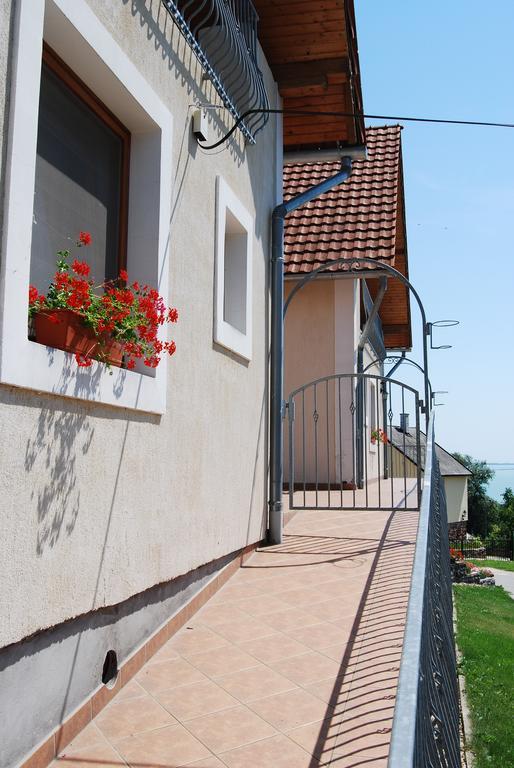 Sipos Borház és Vendégház Badacsonyörs Exterior foto