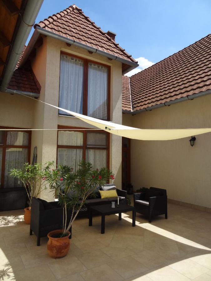 Sipos Borház és Vendégház Badacsonyörs Exterior foto